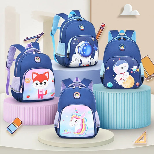 Elementary school children's schoolbag cute cartoon boy schoolbag kindergarten burden relief ridge protection ultra-light